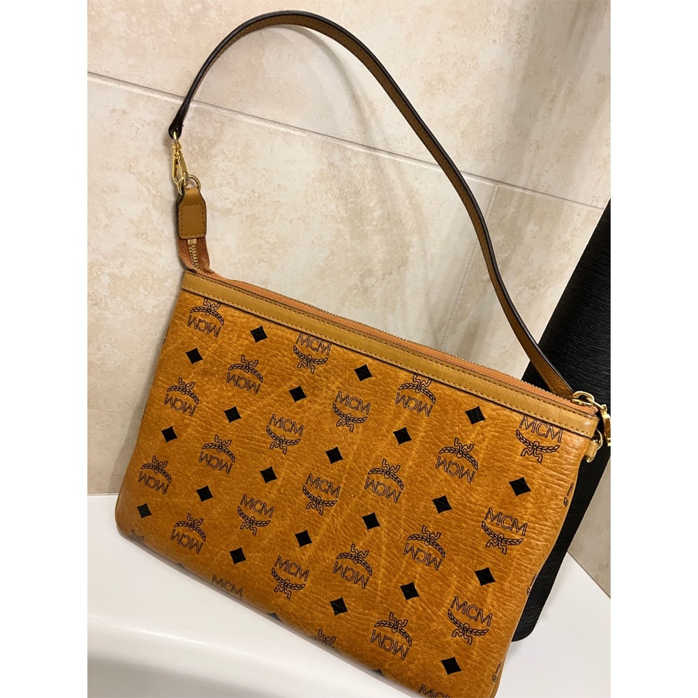 MCM Shoulder Pouch